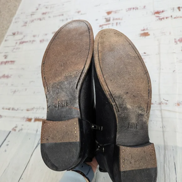 Frye Carly Leather Zip Chelsea ankle booties - Picture 5 of 8